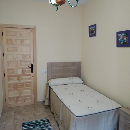Casa Miguel Y Petra Villa Peal De Becerro Dış mekan fotoğraf