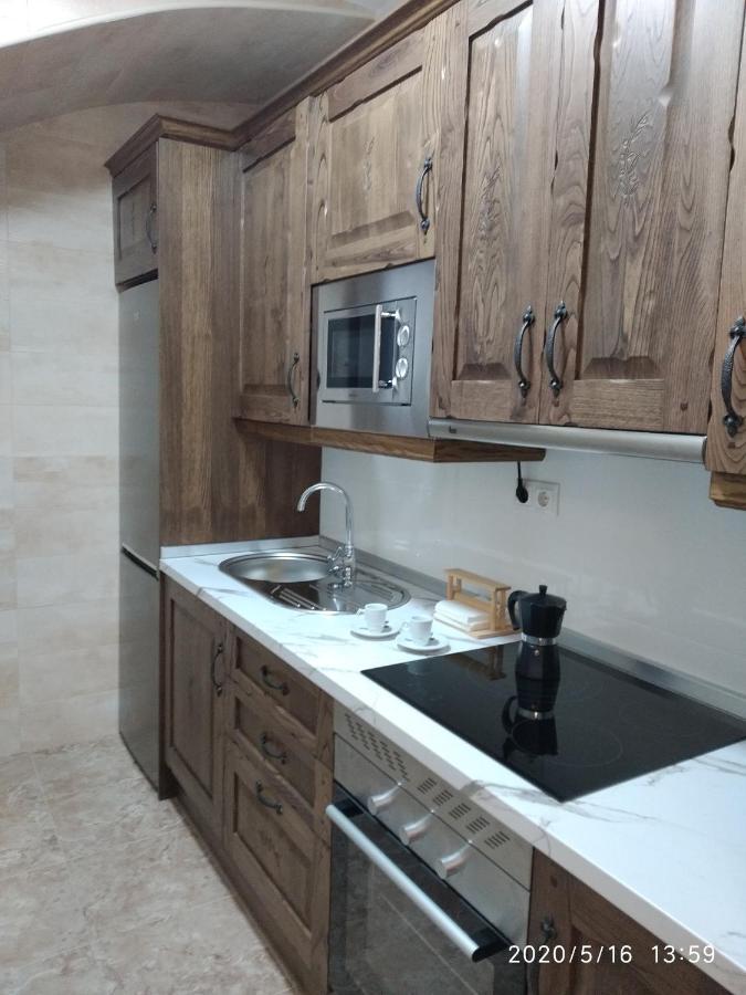 Casa Miguel Y Petra Villa Peal De Becerro Dış mekan fotoğraf